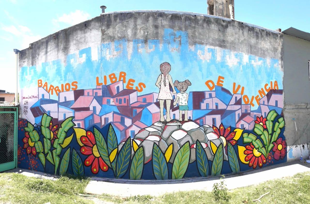 Artistas tucumanas realizaron un mural en pedido de justicia por dos feminicidios de niñas que conmocionaron a la provincia (Foto tomada de La Nota)