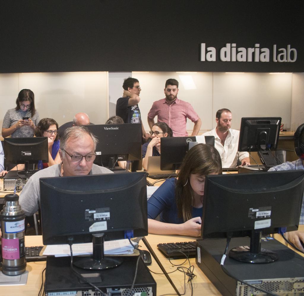 Parte del equipo de La Diaria, medio uruguayo que funciona como cooperativa.